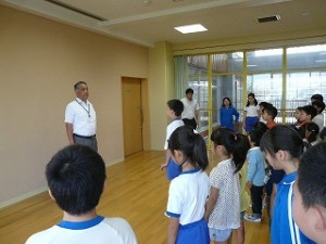 P1160522 全校朝会の様子\