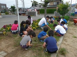 P1160553 奉仕活動 5年生と2・3年生\