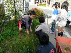 P1180354 朝の奉仕活動 4年生\