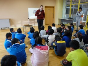 P1180978 英語の読み聞かせ\\