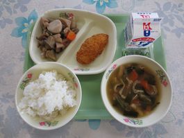 1IMG_0621 サーモンフライ、筑前煮、白玉ぞうに