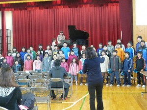 P1190395 全校合唱の発表