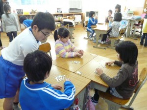 P1190607 昔のあそび(1・2年生の生活科\
