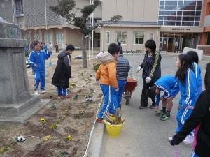 P1190613 朝の奉仕活動 4年生\