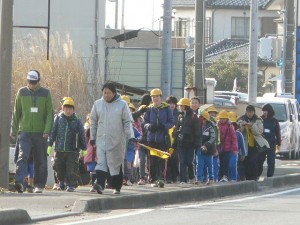 P1190649 鹿野中に向かって頑張ります!\