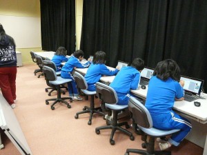 P1190689 今日は PC教室です。\