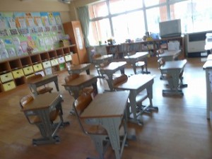 P1190802 ひっそりとした教室