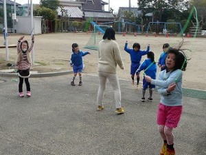 P1200226 業間は、寒さに負けず元気いっぱい!\