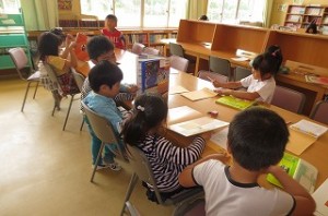 IMG_1231 1年生が読書をしている様子です。みんな本が好きです。\\