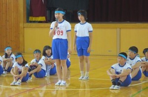IMG_1283 走り高跳びの選手達です。\