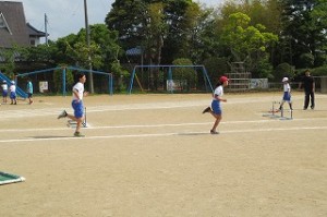 IMG_1424 100m走の練習です。\