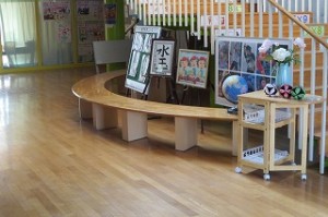 IMG_1470 本校自慢のエントランスホールです。この写真の右上に・・・