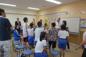 IMG_1559 4校時⒍年生の英語活動です。\