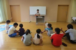 4 登校班会議で1学期の反省をしました。\