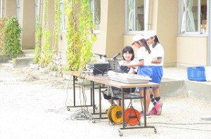 IMG_2117 放送係も頑張っています。\