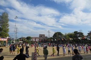 IMG_2272 地区の方と一緒に,「輪になってかしま」\