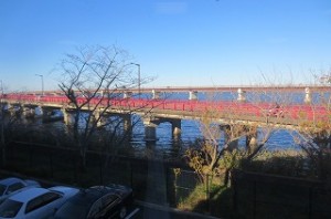 IMG_2419 元気な挨拶と素晴らしいお天気でランチルームからの眺めもすがすがしいものになりました。\