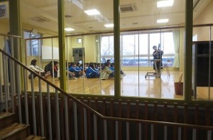 IMG_2498 階段からランチルームを撮りました。\