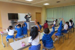 IMG_2598 子ども達はノリノリで学習しました。\