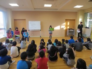 IMG_2922 2学期の反省を学年の代表が発表しました。発表した子どもたちは,2学期にたくさんのことをチャレンジしました。\