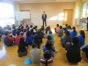 IMG_2949 校長先生のお話,「願いを実現するためには,そのために実行することが大切」というお話と「⒍年生は特に一日一日を大切に」というお話がありました。\