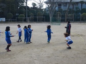 IMG_3035 2年生は短縄です。\\