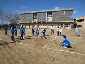 IMG_3474 ⒍年生も2・3年生も楽しそうです。この笑顔を震災から守らねばなりません。\