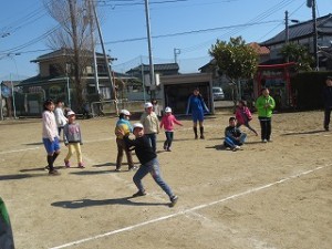 IMG_3490 紅白でドッジボールをしました。今日も盛り上がっていました。\