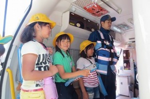 IMG_3943 救急車に乗りました。\\