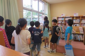 IMG_4333 本には仲間がいる。仲間同士でかたまっていることを知りました。\