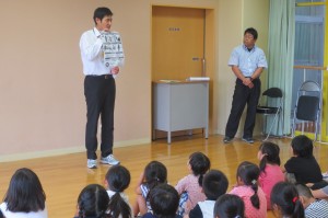 IMG_4519 生徒指導主事のお話「自転車の法改正を中心に交通安全・危ない遊びの禁止・公民館など公共の場でのマナー等」のお話でした。\\