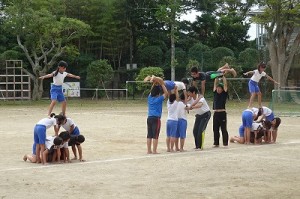 DSC02314 4校時の4・5・6年生の組体操です。完成度が高いです。\