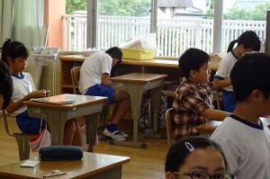 DSC02325 ⒍年生,ちょうど授業が終わってしまいました。\