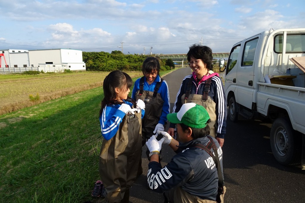 DSC02757 女子は胴長姿がとても可愛いです。\\