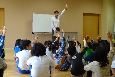 DSC03230 生徒指導主事から大切なお話がありました。\\