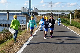 DSC03573 こちらは4~6年生,神宮橋の北側です。\