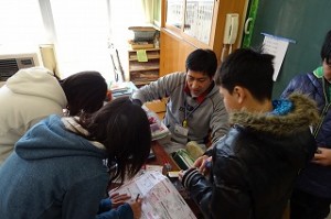 DSC04003 6年生は,理科で「電気」の学習をしていました。\