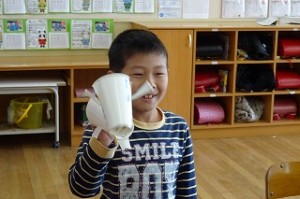 DSC04125 首が上下に揺れる馬ができました。上手です。\
