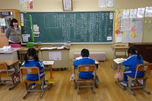 DSC04147 1年生は国語を勉強していました。\
