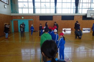 DSC04422 個人競技が終わり,みんなでジャンプの準備です。\