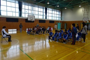 DSC04506 姿勢の確認をしています。\