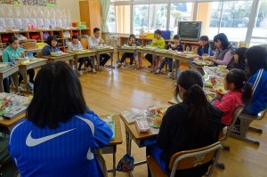 DSC04567 卒業おめでとう給食です。\