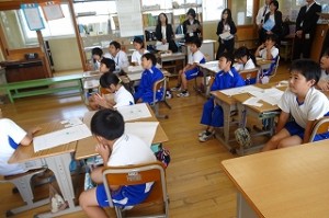 s-DSC06233 3年生は、ローマ字の仕組みを分解してみました